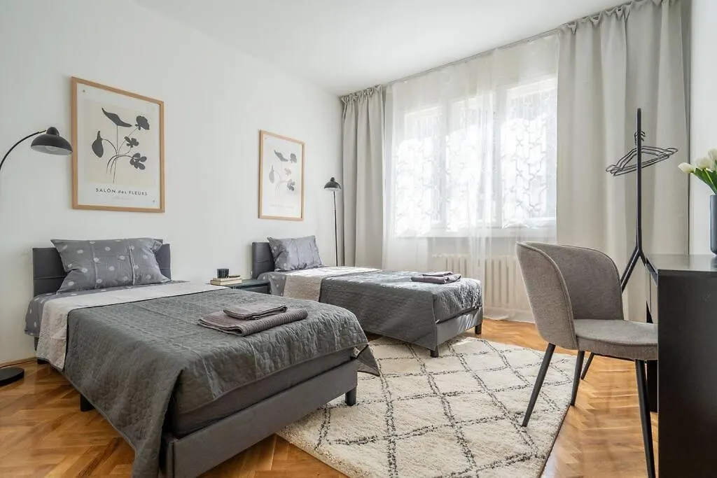 아파트 Modern And Calm 2Bdrm Apt In City Centre 소피아