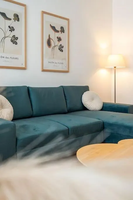Modern And Calm 2Bdrm Apt In City Centre Sofia