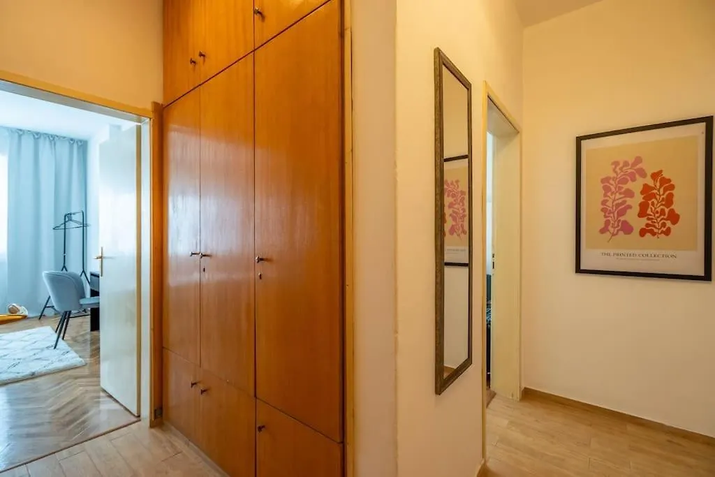 Modern And Calm 2Bdrm Apt In City Centre Sofia Bulgaria