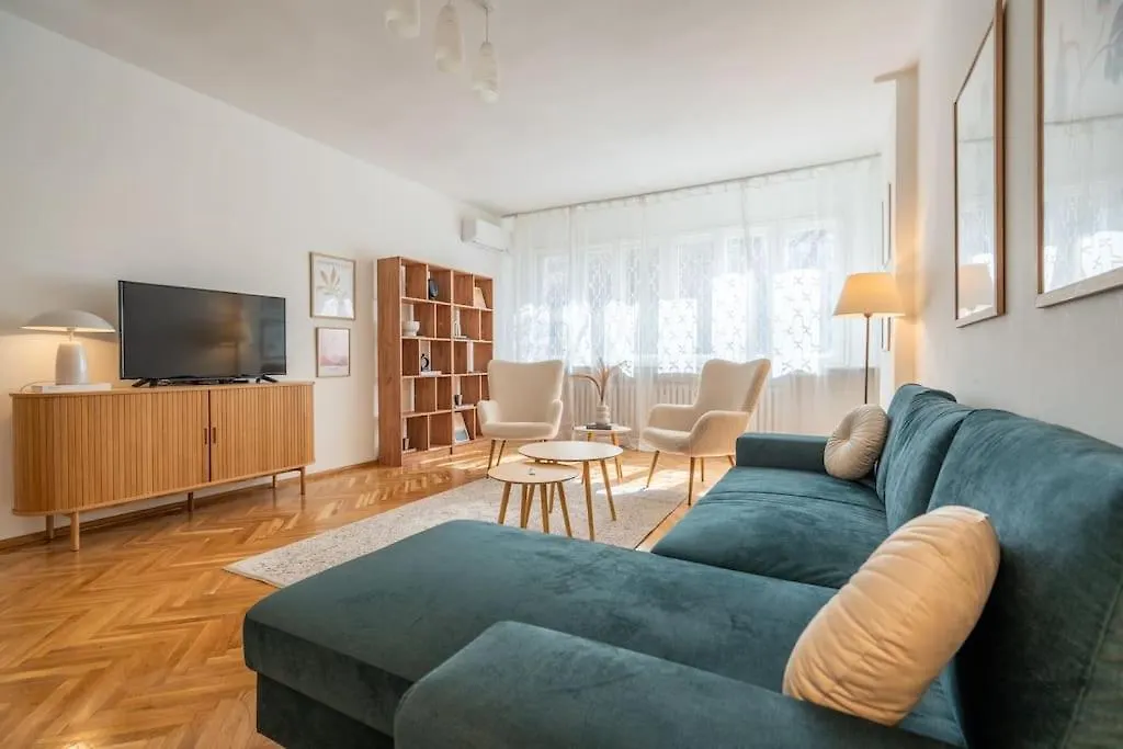 Modern And Calm 2Bdrm Apt In City Centre Sofia Apartment