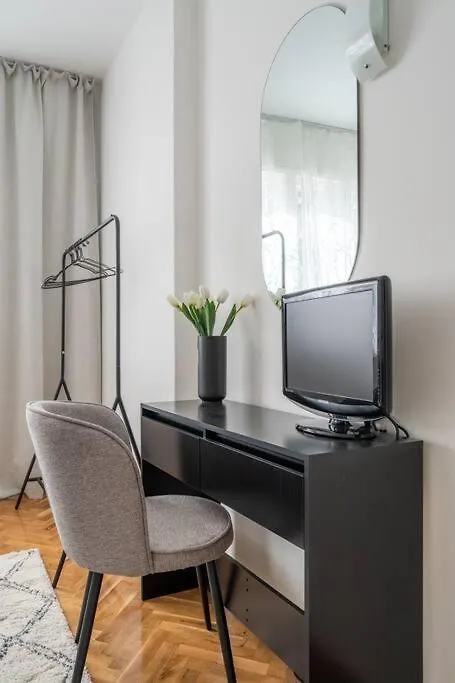 Apartment Modern And Calm 2Bdrm Apt In City Centre Sofia