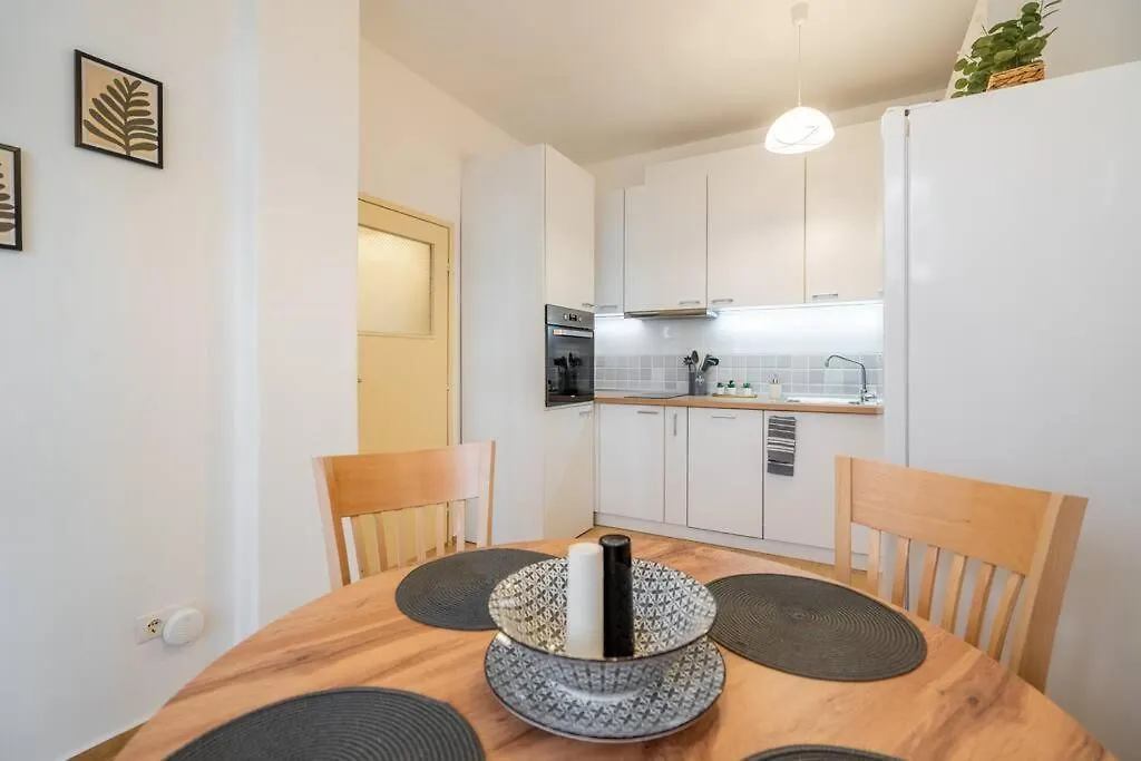 Modern And Calm 2Bdrm Apt In City Centre Sofia 0*,