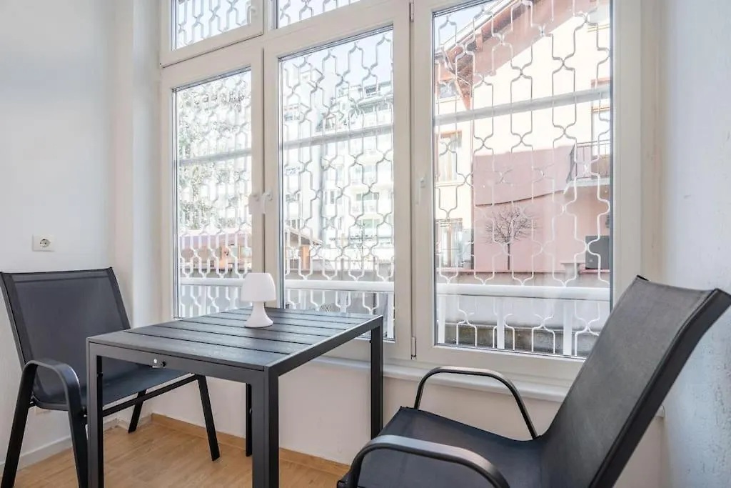 Modern And Calm 2Bdrm Apt In City Centre Sofia