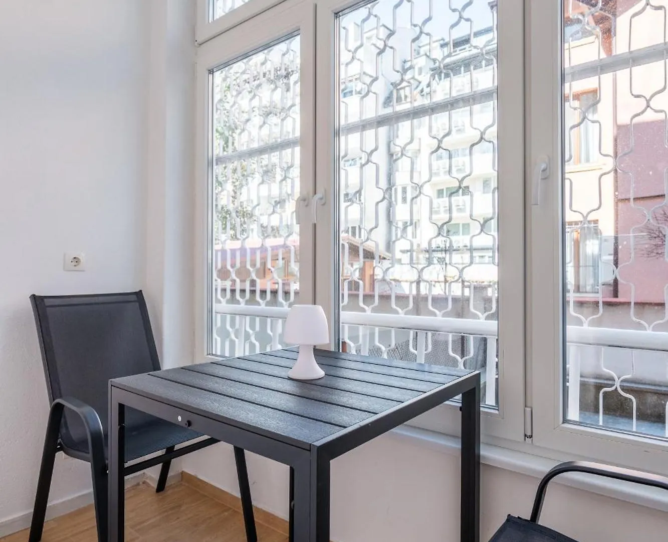 Modern And Calm 2Bdrm Apt In City Centre Sofia 0*,