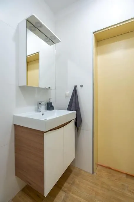 Modern And Calm 2Bdrm Apt In City Centre Sofya 0*,